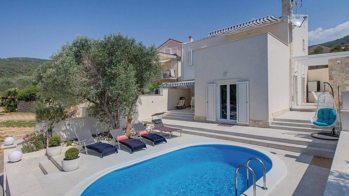 Martinscica House | Amazing home in Martinscica
