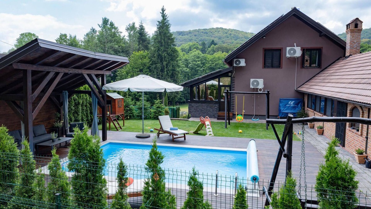 Brestovac House | Amazing home in Novo Zvecevo with sauna