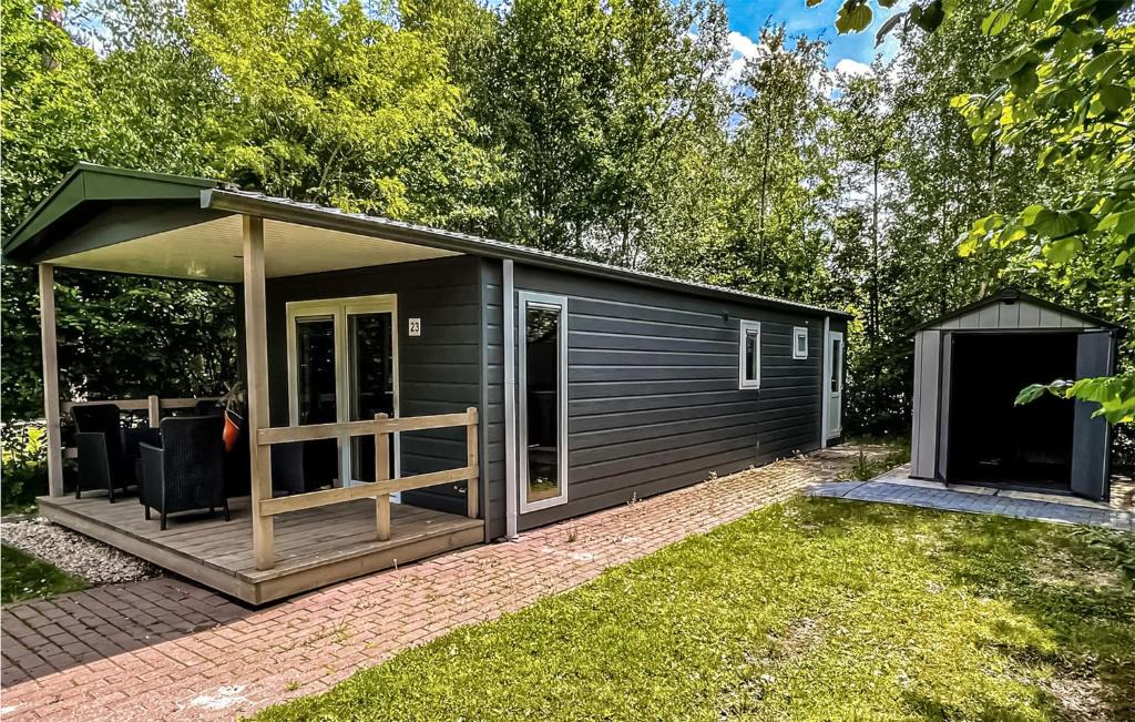 Oosterwolde House | Amazing Home In Oosterwolde With Wifi