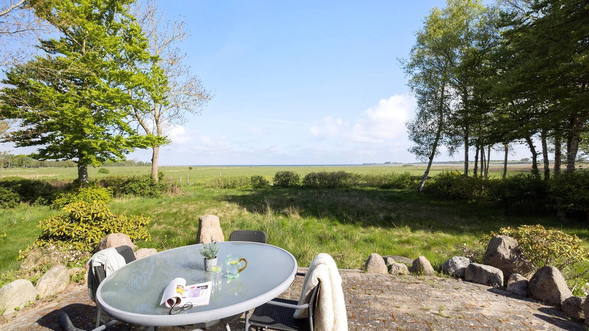 Or House | Amazing home in Orø with kitchen