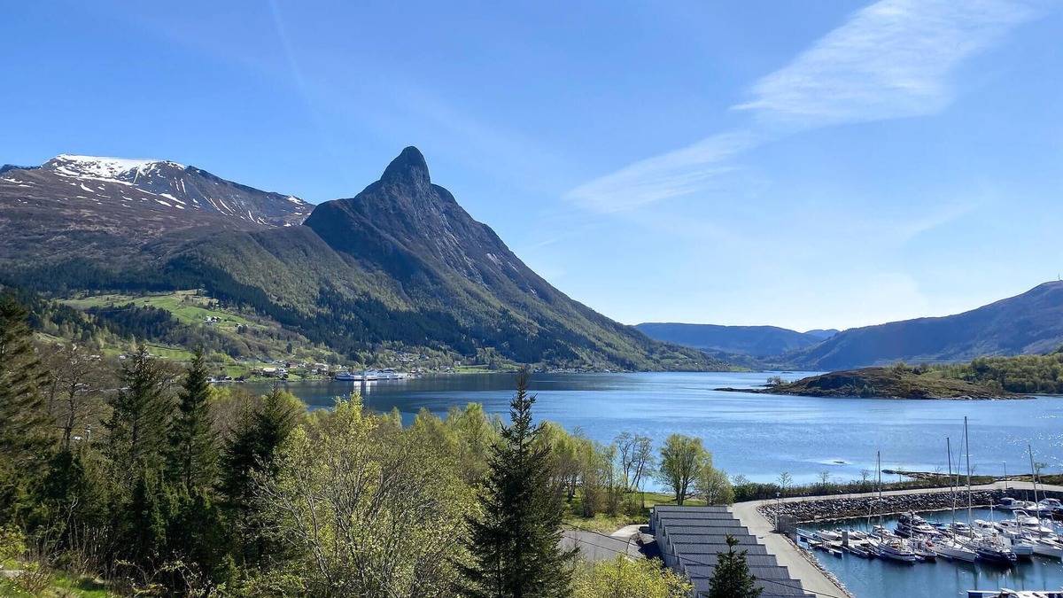 Ulstein Municipality House | Amazing home in ørsta with WiFi