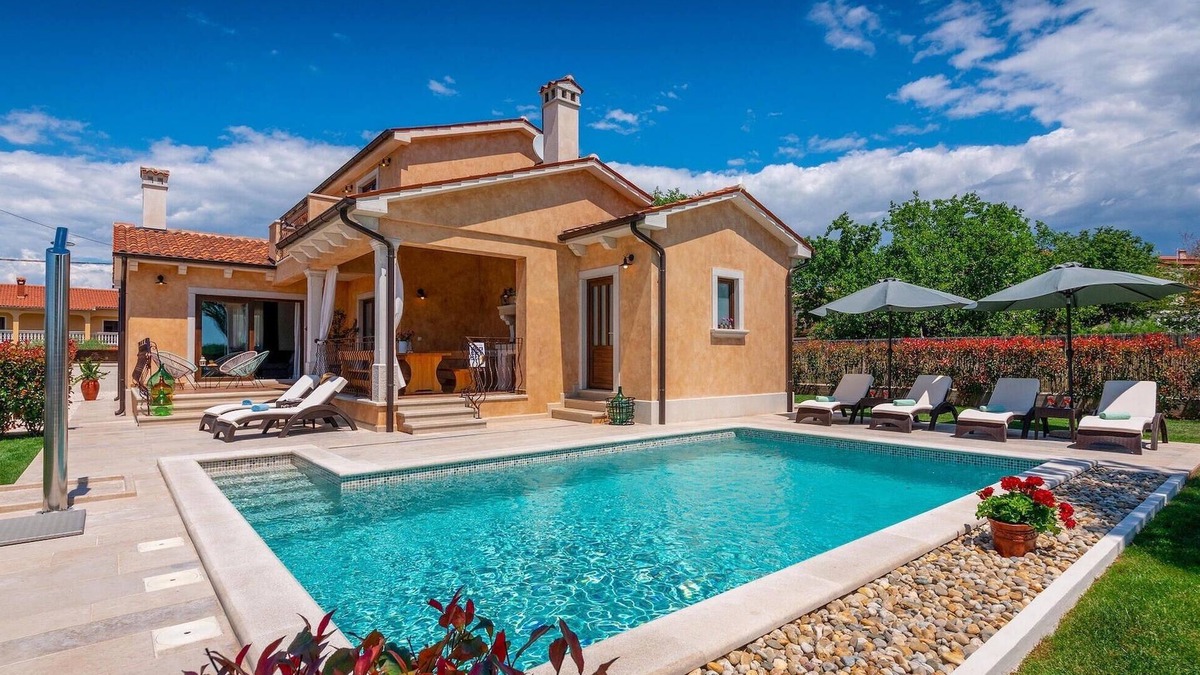 Flengi House | Amazing home in Porec