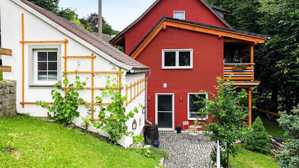 Oberlichtenau House | Amazing home in Pulsnitz with kitchen