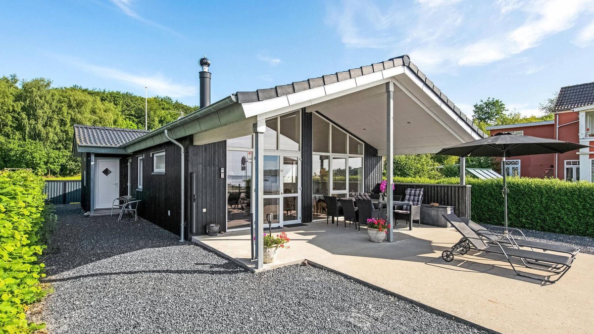 Diernæs House | Amazing home in Rødekro with WiFi