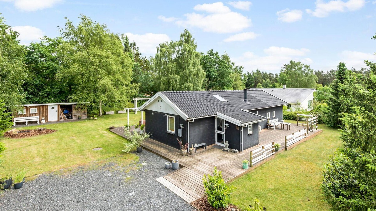 Ronde House | Amazing home in Rønde with WiFi