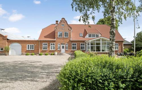 Tønder Municipality House | Amazing Home In Skærbæk With Kitchen