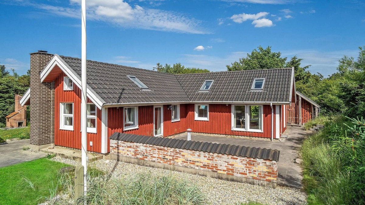 Skjern House | Amazing home in Skjern with kitchen