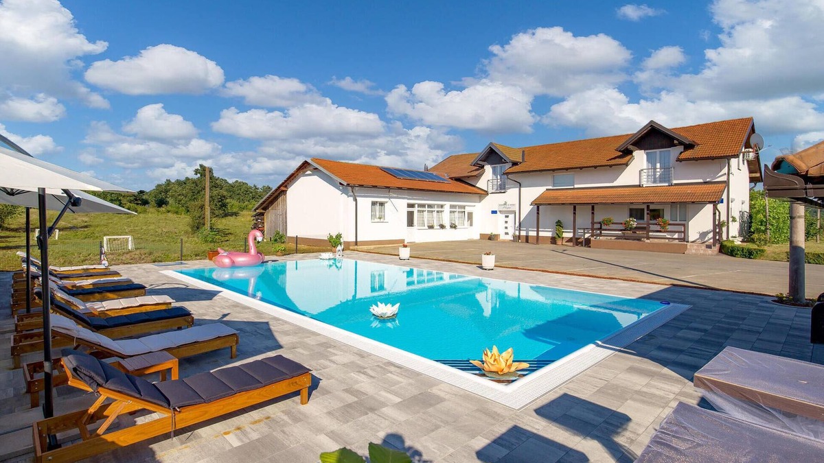 Slunj House | Amazing home in Slunj with WiFi