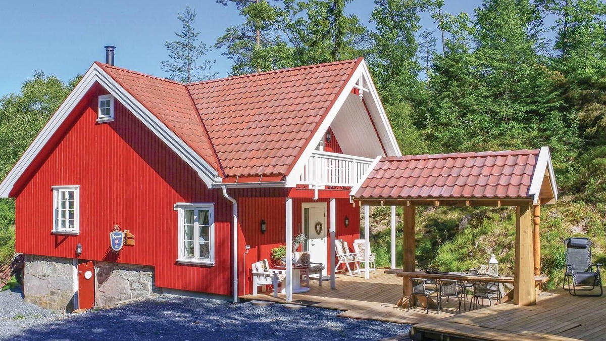 Risor House | Amazing home in Søndeled with sauna