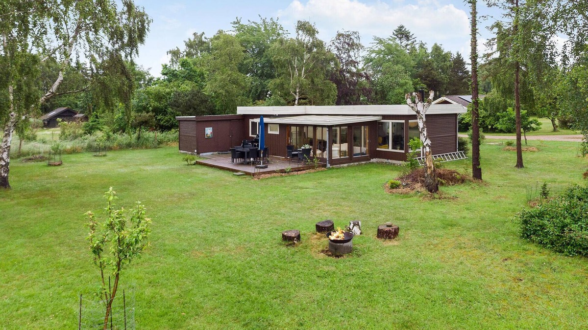 Stege House | Amazing home in Stege with kitchen