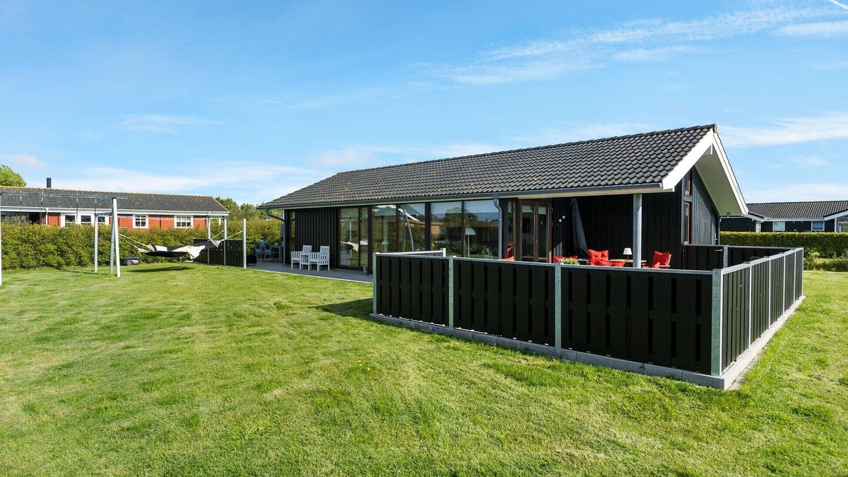 Skovmose House | Amazing home in Sydals with WiFi