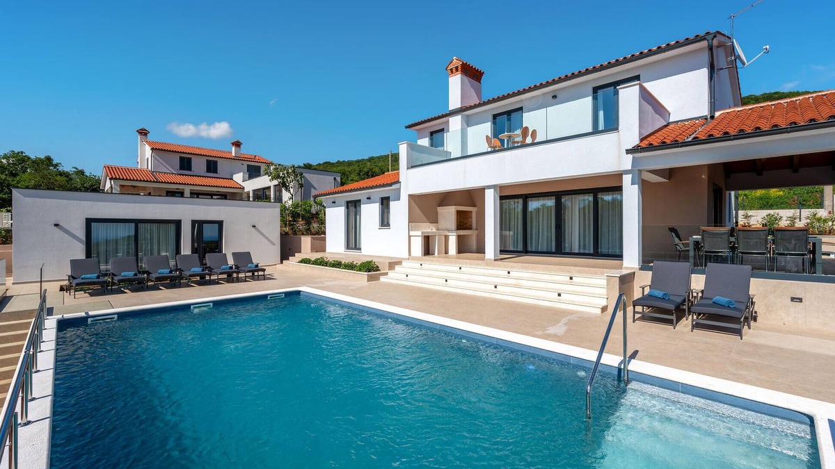 Brgod House | Amazing home in Trget with kitchen