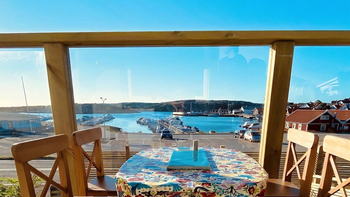 Kungshamn House | Amazing home in Väjern with 4 Bedrooms and WiFi