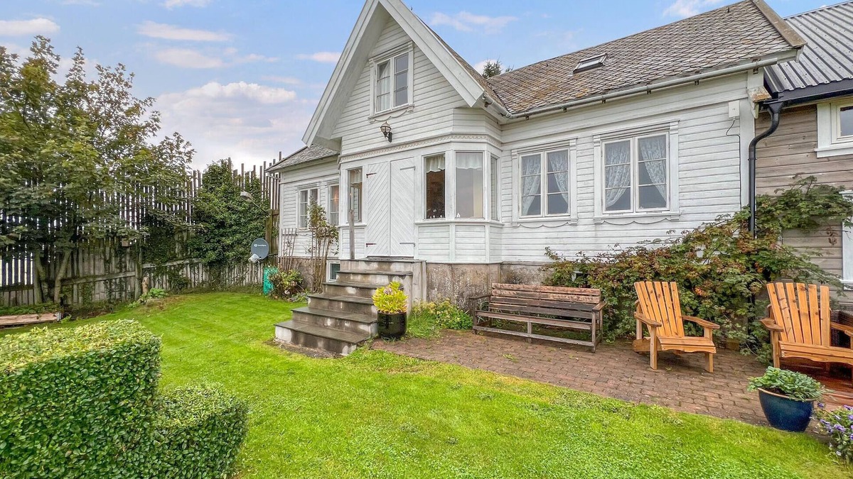 Farsund House | Amazing home in Vanse with house sea view