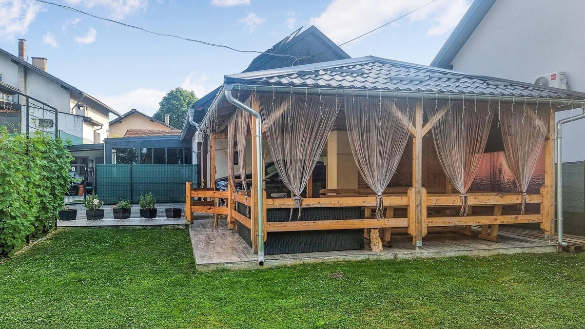 Velika Gorica House | Amazing home in Velika Mlaka with WiFi