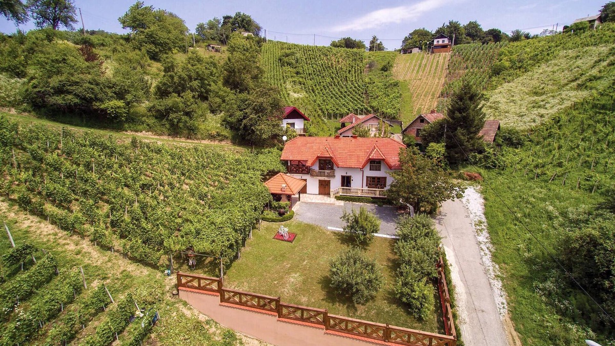 Vinica House | Amazing home in Vinica with sauna