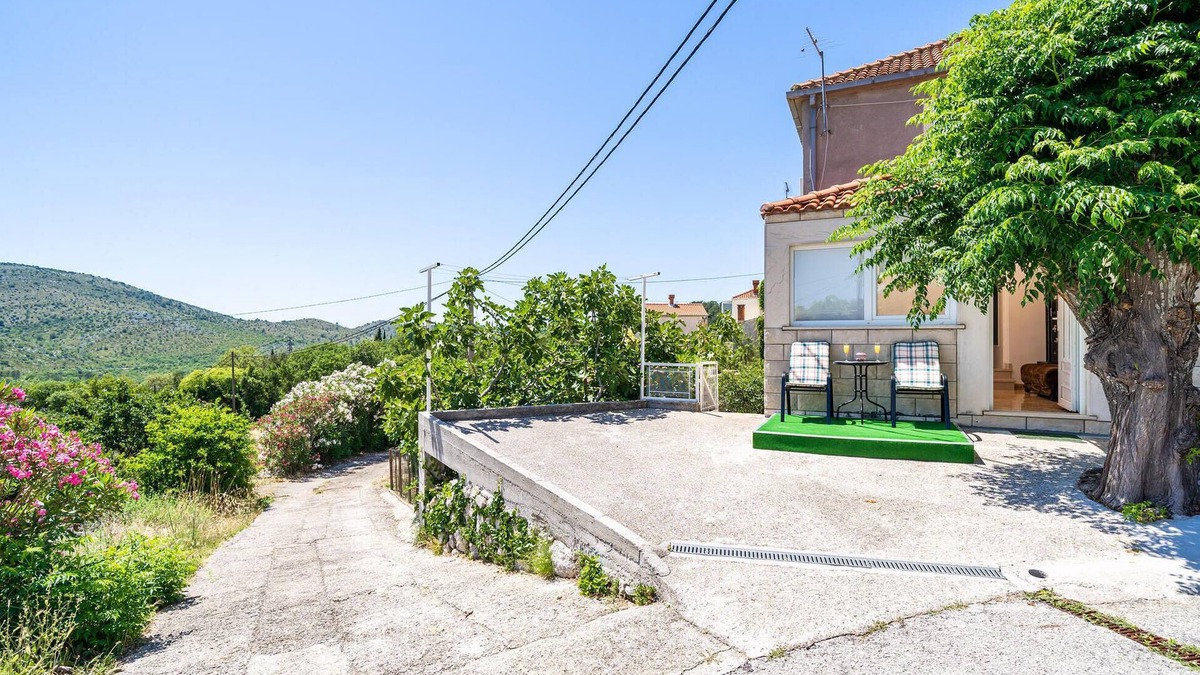 Kobas House | Amazing home in Zaton Doli with kitchen