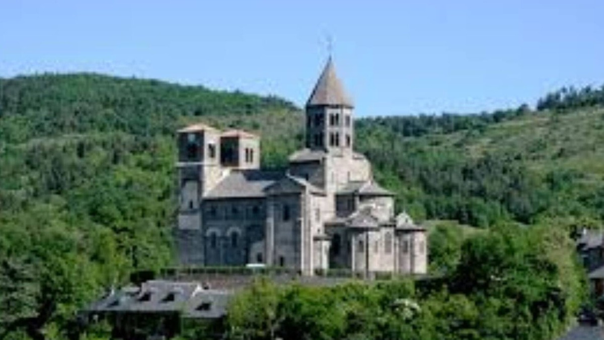 Orcet House | Amazing house in a small village