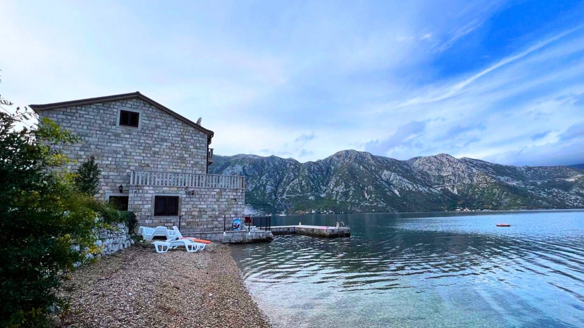 Donja Kostanjica Villa | Amazing House Near Beach in Kostanjica