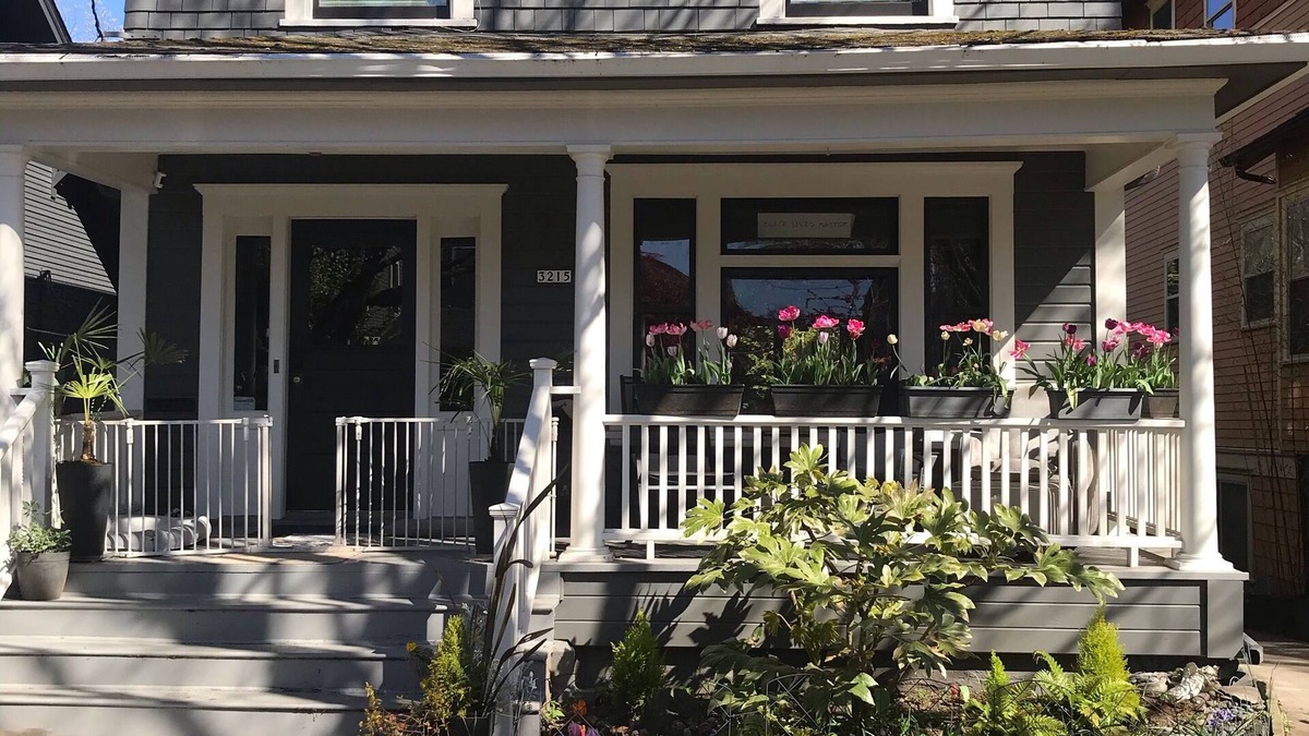 Belmont House | Amazing kitchen, deck, and new living room furniture. Awesome location!