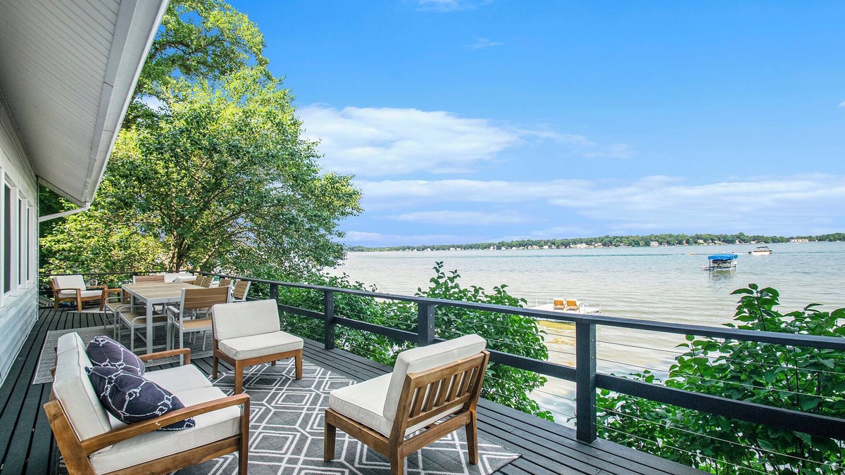 Sturgis House | Amazing Lake House - beautiful clear lake - 2 hours from Chicago!