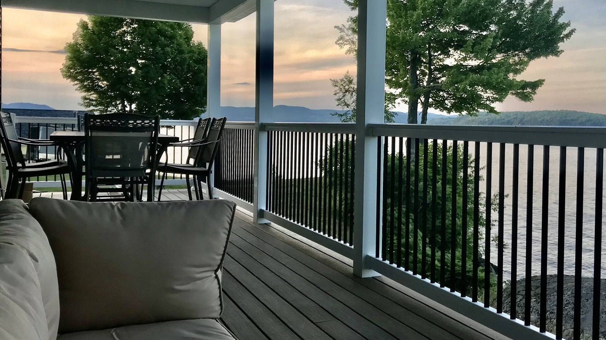 Newport Center House | AMAZING! LAKESHORE HOME w/DOCK; Sleeps 7