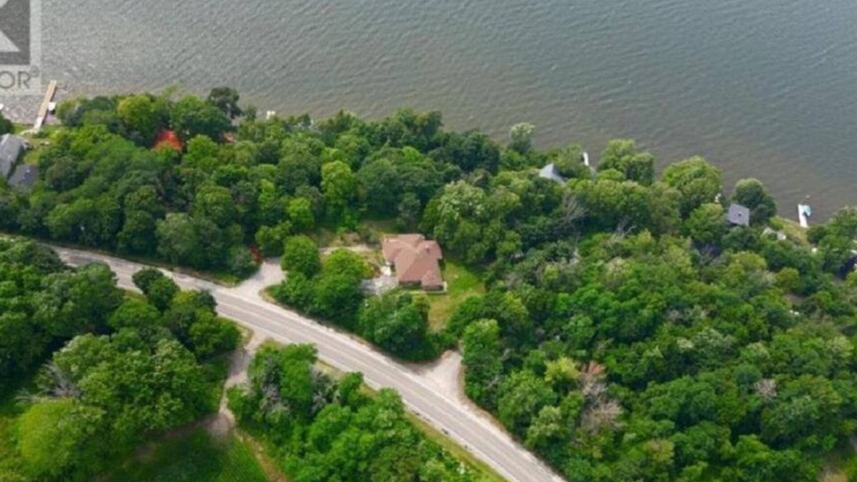 Roseneath House | Amazing lakeside