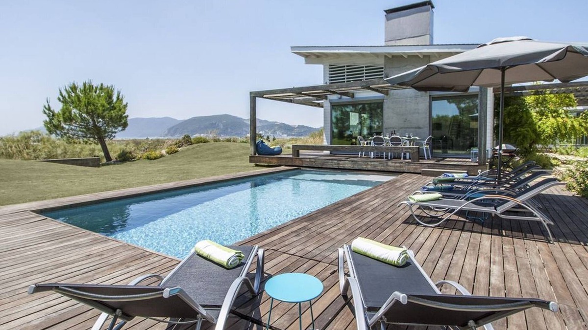 Carvalhal Villa | Amazing Lisbon Coast Villa | 3 Bedrooms | Villa Artemisia | Walking Distance to Beach & Private.