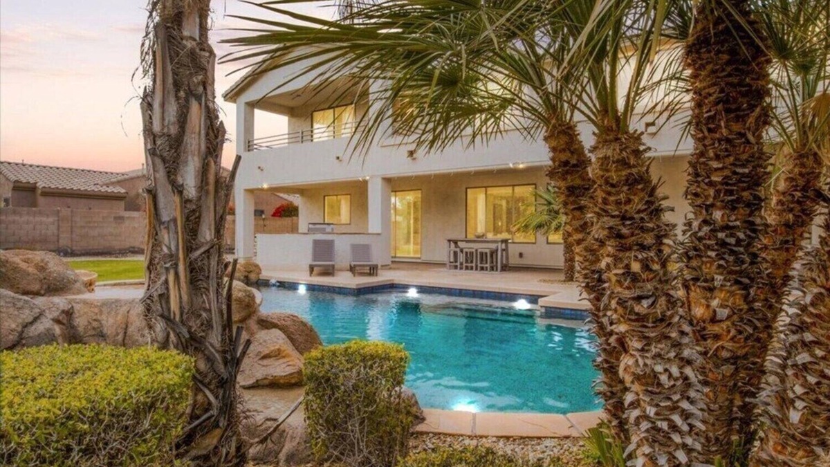 Litchfield Park House | Amazing Litchfield Estate With Backyard Oasis!