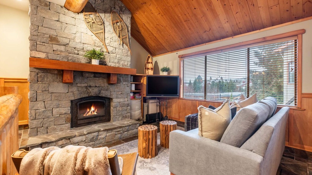 Whistler Village Condo | Amazing location | Private hot tub | Free parking