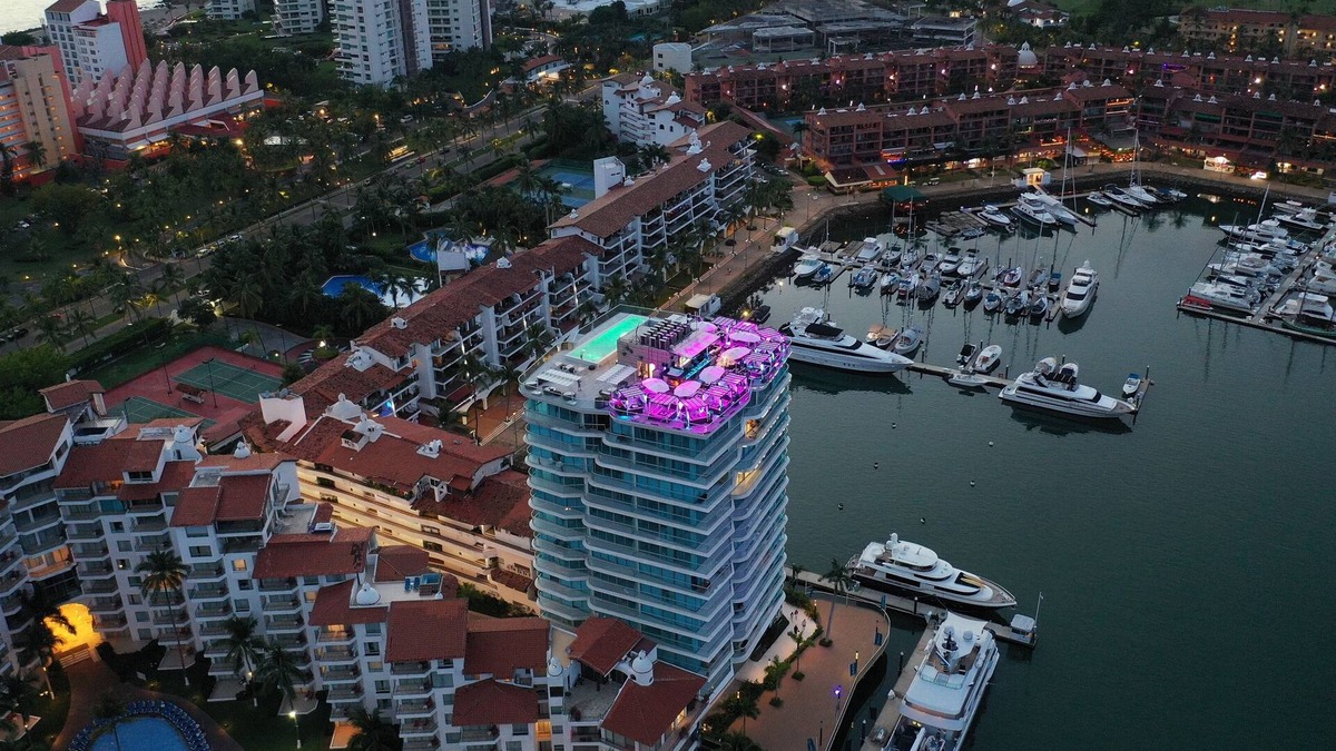 Isla Iguana Apartment | Amazing Loft in the Marina