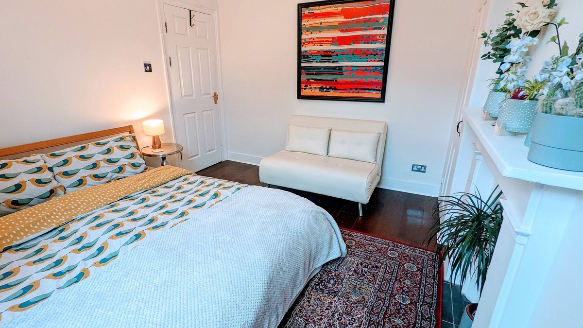 Highbury West House | Amazing luxury 6 bed 3 bath family house in central London with back garden