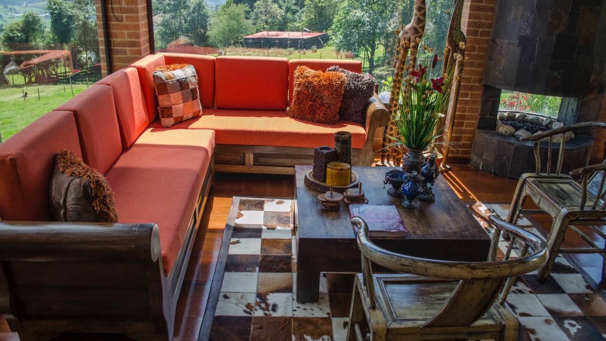 Sopo Cabin | Amazing Luxury Country House, Nearby Bogotá-Yerbabuena, Sauna, jacuzzi, pool table, etc.