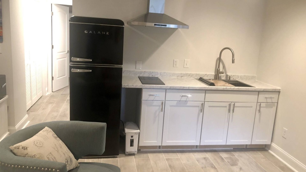 Brightwood Park Apartment | Amazing Modern Apartment In NW DC