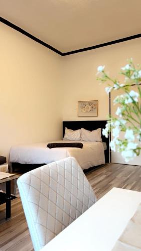 Wahring Apartment | Amazing Modern Studio Near AKH