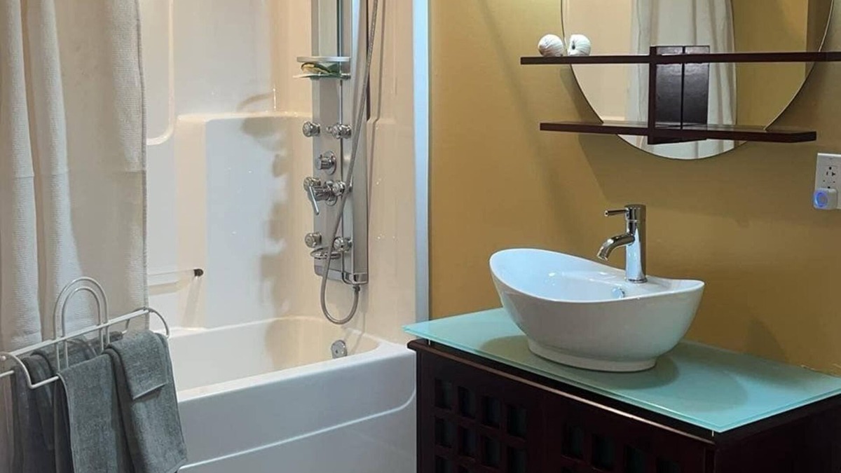 Kitimat Apartment | Amazing modern suite in park- farm setting.