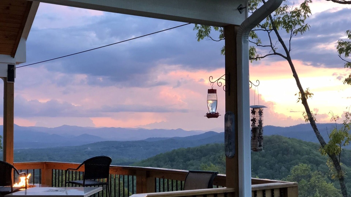 Swannanoa House | Amazing Mountain Views with 2 Master Suites on 5 Acres