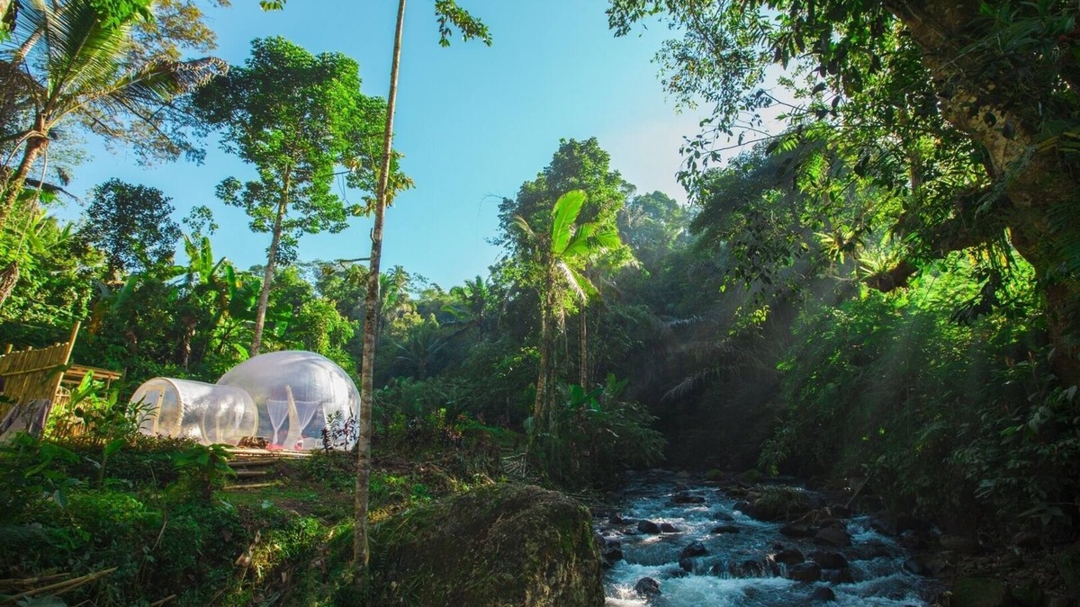 Mekarsari Villa | Amazing Night next to the Secret Leke Leke Waterfall !