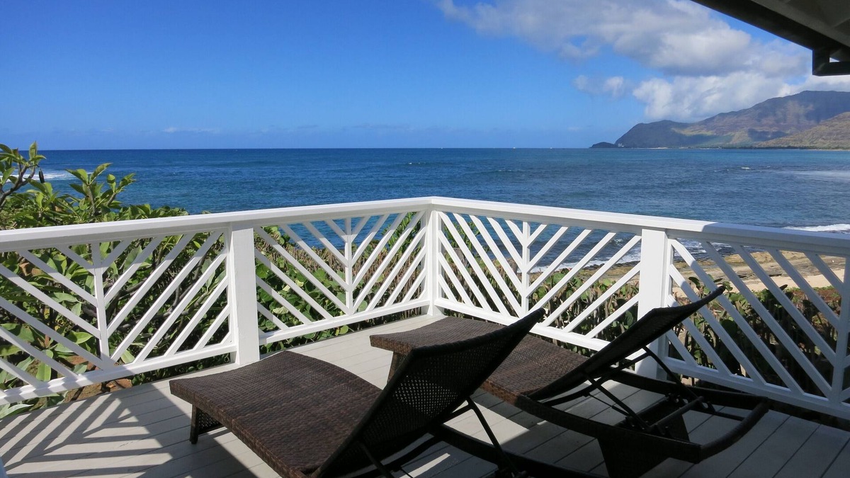 Maili Cottage | Amazing ocean and sunset views