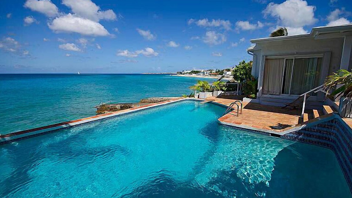 Pelican Key Villa | Amazing Ocean Front Villa in Pelican Key - Pool and Private Ocean Access