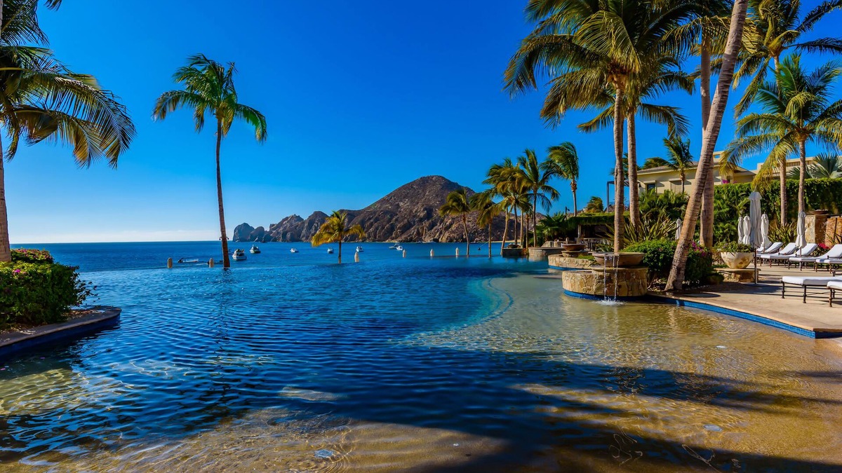 El Medano Ejidal Condo | AMAZING Ocean Views, Medano Beach, Downtown, 5-Star Hacienda Beach Club, 2BD