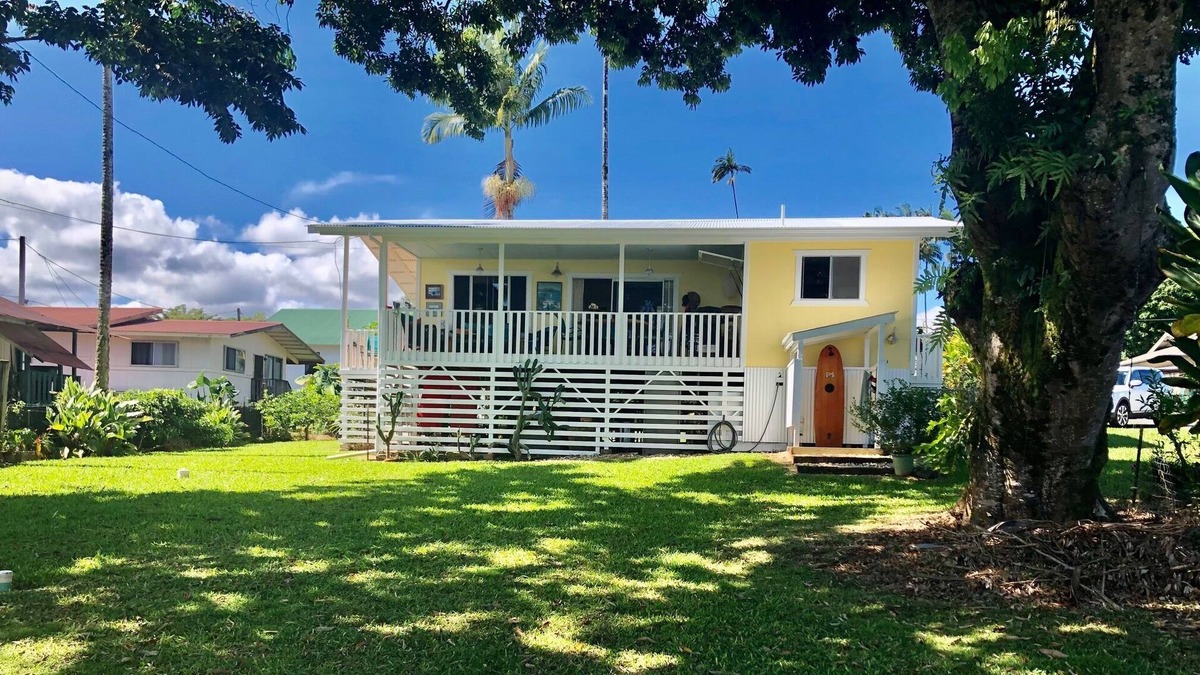 Hilo Cottage | Amazing Ocean Views - Hilo Bay Cottage