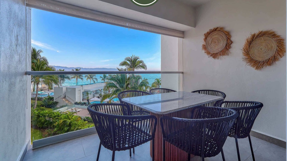 Olimpica Apartment | Amazing Oceanfront Condo - Beach - Rooftop - Pool