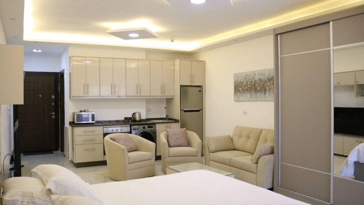 Al Abdali Apartment | Amazing one Bedroom Apartment in Amman, Elwebdah 5
