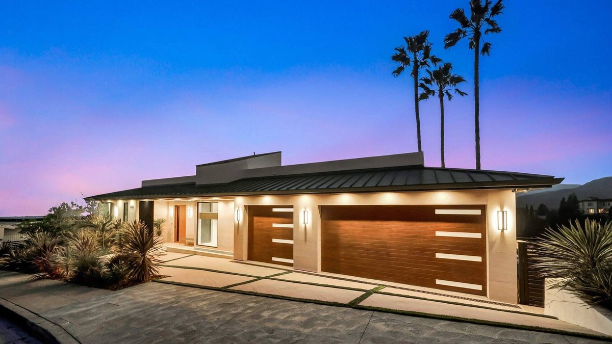 Pacific Palisades House | Amazing Palisades contemporary masterpiece!