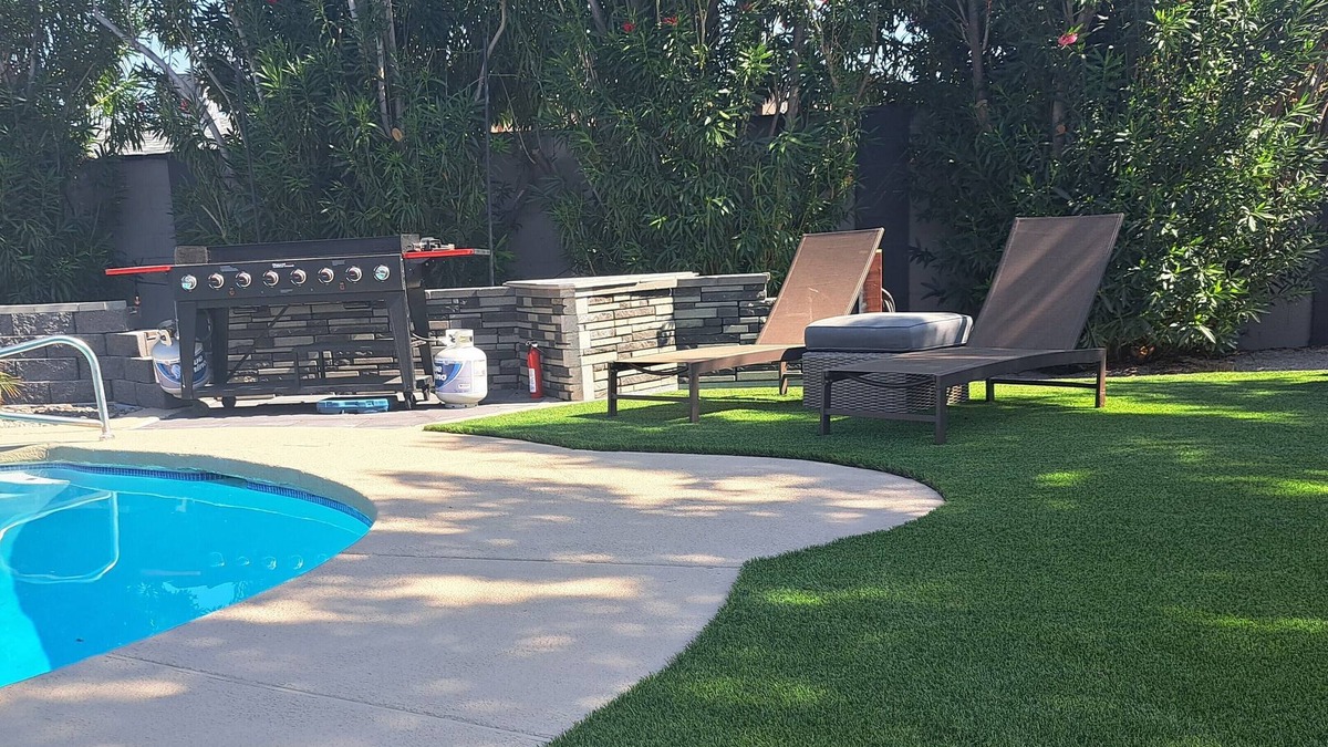 Rancho Oakey House | Amazing Pool, Spa, and Outdoor Entertainment Center