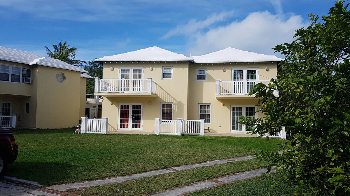 Warwick House | Amazing Property Close To Beaches/Golf Course/Railway Trails