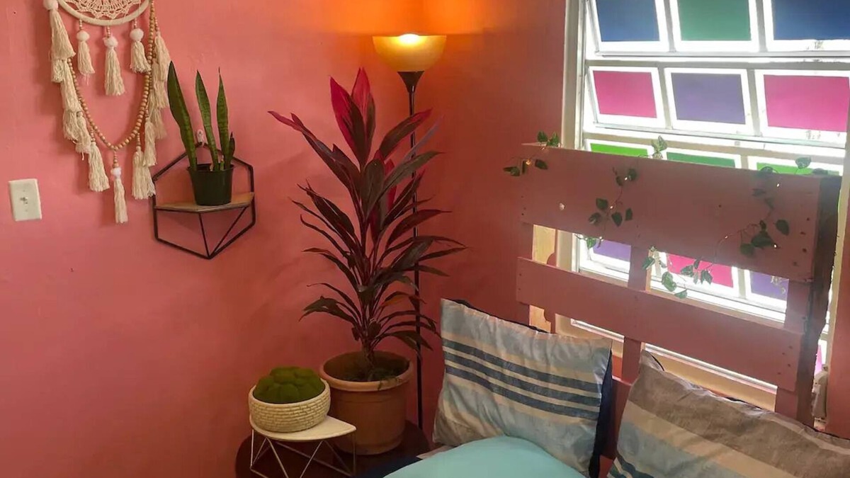 Santurce Apartment | Amazing Pvt Room/Lg Artsy Loft