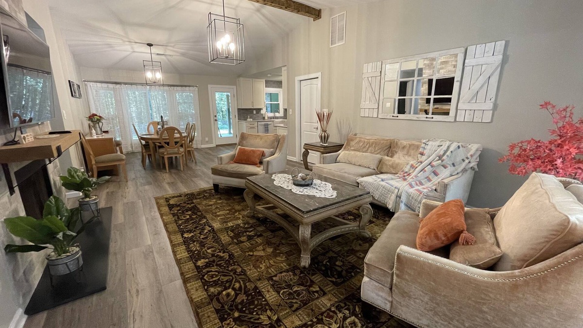 Lawrenceville House | Amazing renovated family home for a perfect stay!🥰