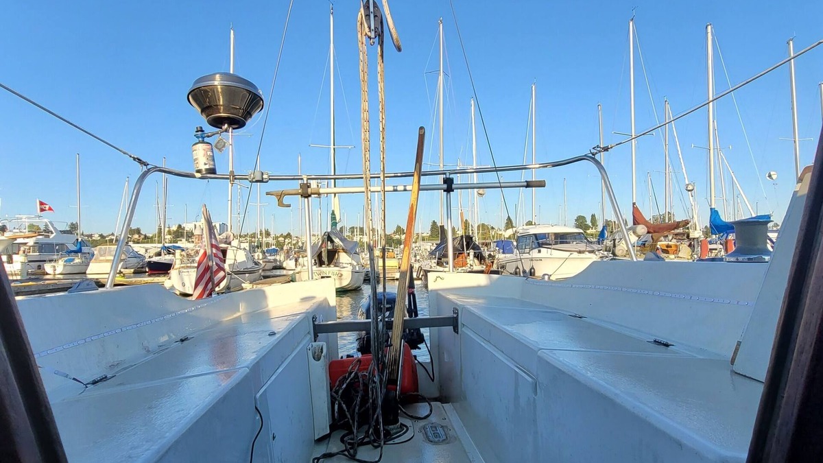 Everett Boat Rental | Amazing Sailboat Experience in the island!